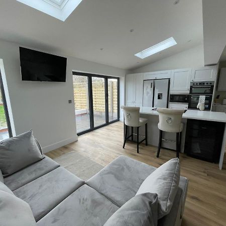 Newly Renovated 3 Bed Property - Countryside Views Dunstall エクステリア 写真