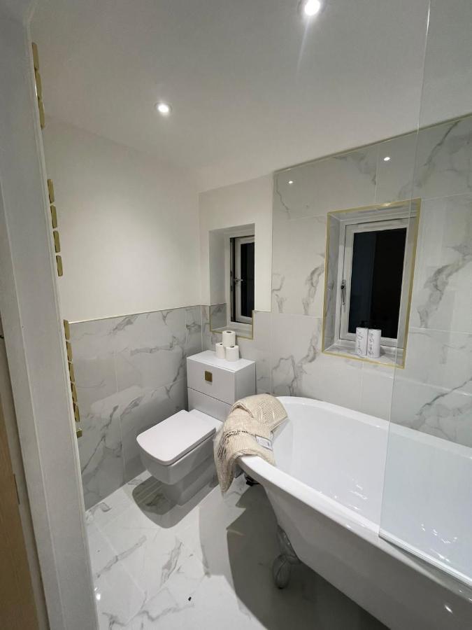 Newly Renovated 3 Bed Property - Countryside Views Dunstall エクステリア 写真